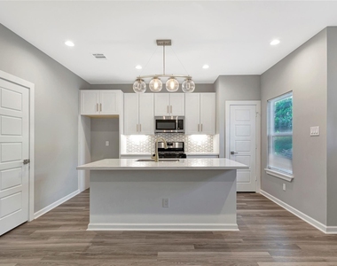 6824 Dumble Street - Photo Thumbnail 21
