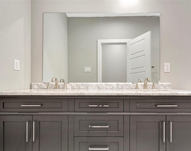 6824 Dumble Street - Photo Thumbnail 41