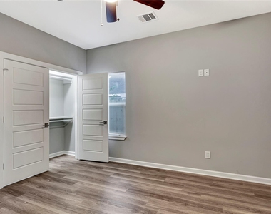 6824 Dumble Street - Photo Thumbnail 16