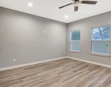 6824 Dumble Street - Photo Thumbnail 6