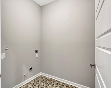 6824 Dumble Street - Photo Thumbnail 35