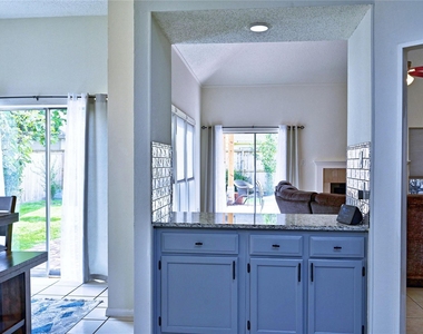7407 Creekfield Drive - Photo Thumbnail 19
