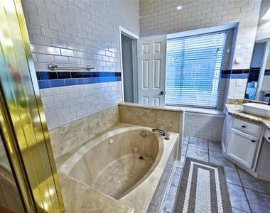 7407 Creekfield Drive - Photo Thumbnail 28