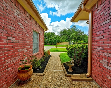 7407 Creekfield Drive - Photo Thumbnail 46