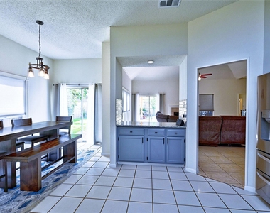 7407 Creekfield Drive - Photo Thumbnail 18