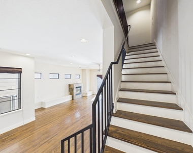 5425 Floyd Street - Photo Thumbnail 10