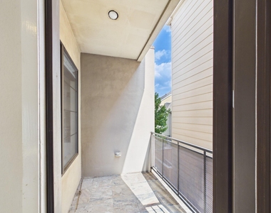 5425 Floyd Street - Photo Thumbnail 6
