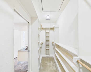 5425 Floyd Street - Photo Thumbnail 19