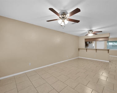 1605 Hazelwood Street - Photo Thumbnail 3