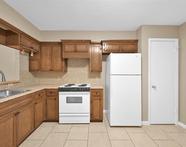 1605 Hazelwood Street - Photo Thumbnail 10