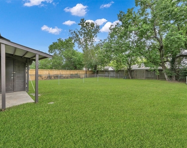 1605 Hazelwood Street - Photo Thumbnail 22