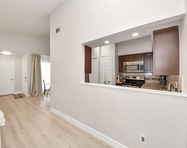 1881 Bering Drive - Photo Thumbnail 15