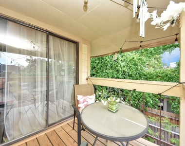 1881 Bering Drive - Photo Thumbnail 27