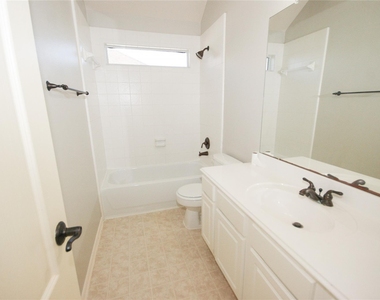 2516 Royal Terns Court - Photo Thumbnail 23