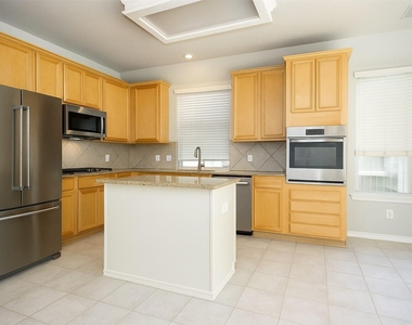 2516 Royal Terns Court - Photo Thumbnail 15