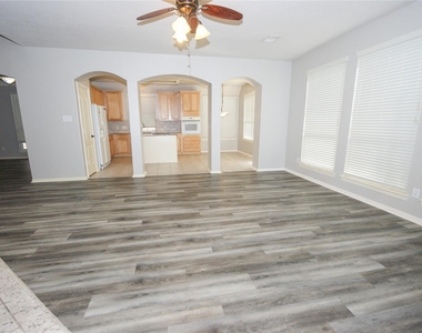 2516 Royal Terns Court - Photo Thumbnail 5