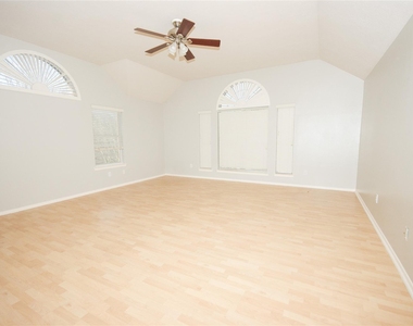 2516 Royal Terns Court - Photo Thumbnail 28