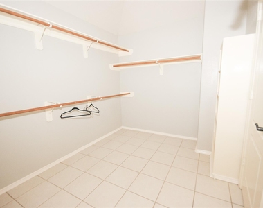 2516 Royal Terns Court - Photo Thumbnail 22