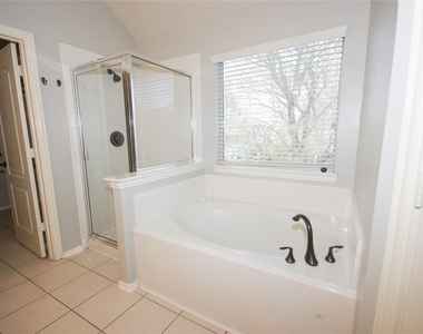 2516 Royal Terns Court - Photo Thumbnail 19