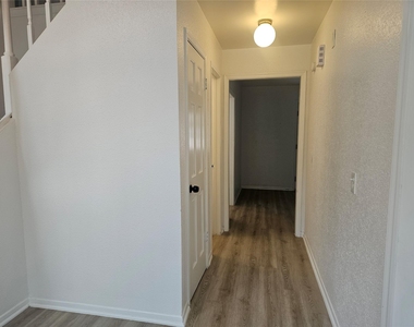 4543 Pioneer Trail - Photo Thumbnail 2