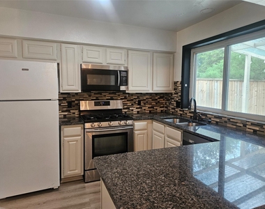 4543 Pioneer Trail - Photo Thumbnail 3