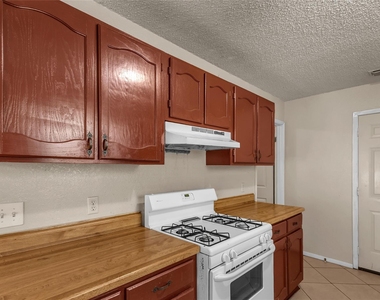 1516 Violet Avenue - Photo Thumbnail 7