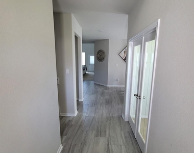4418 Hronas Drive - Photo Thumbnail 6