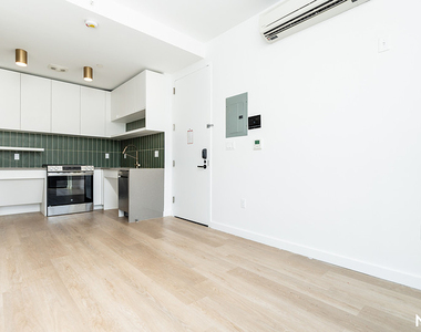 527 Grand Ave - Photo Thumbnail 3