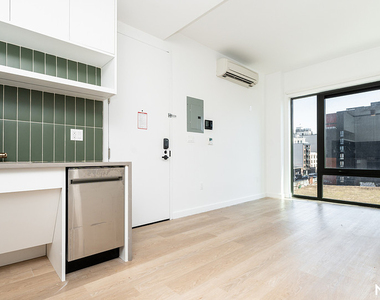 527 Grand Ave - Photo Thumbnail 5