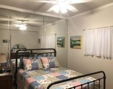 7700 Seawall Boulevard - Photo Thumbnail 5