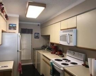7700 Seawall Boulevard - Photo Thumbnail 4