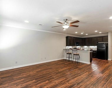 52 Woodland Hills Drive - Photo Thumbnail 2