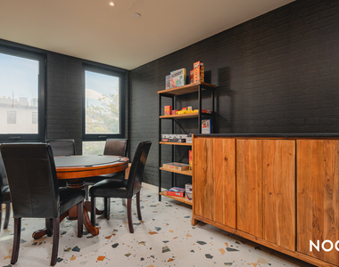 130 Hope St - Photo Thumbnail 17
