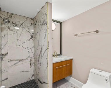 712 Parker Street - Photo Thumbnail 3