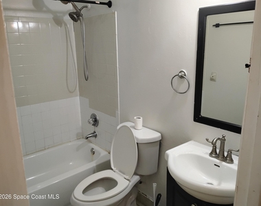 1533 Emerson Drive Se - Photo Thumbnail 8