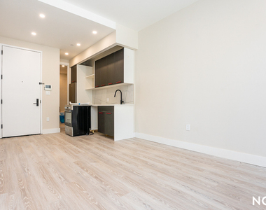 379 Knickerbocker Ave - Photo Thumbnail 2