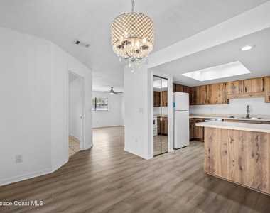 2509 Mitchell Avenue - Photo Thumbnail 3