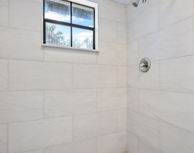 2509 Mitchell Avenue - Photo Thumbnail 8