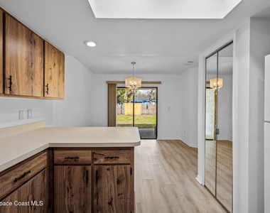 2509 Mitchell Avenue - Photo Thumbnail 4