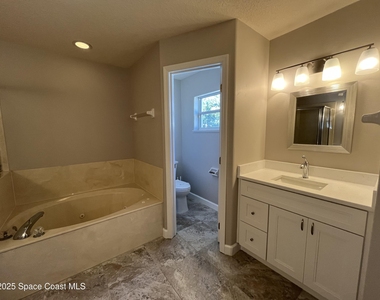 5110 Somerville Drive - Photo Thumbnail 15