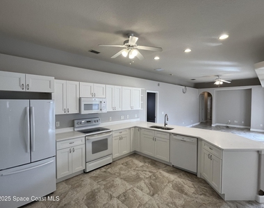 5110 Somerville Drive - Photo Thumbnail 5