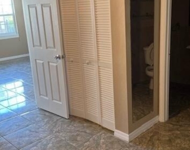 148 Young Avenue - Photo Thumbnail 3
