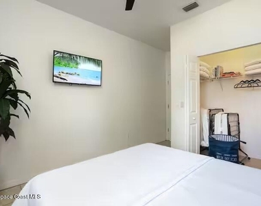 581 Eldron Boulevard Se - Photo Thumbnail 18
