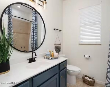 581 Eldron Boulevard Se - Photo Thumbnail 19