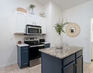 581 Eldron Boulevard Se - Photo Thumbnail 13