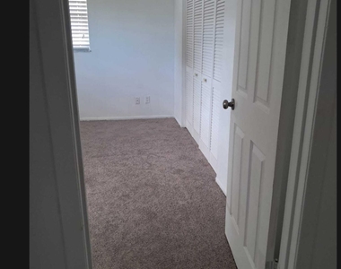 101 Woodland Drive - Photo Thumbnail 2