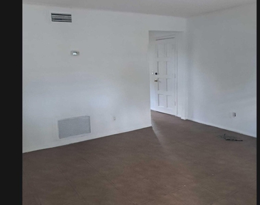 101 Woodland Drive - Photo Thumbnail 12