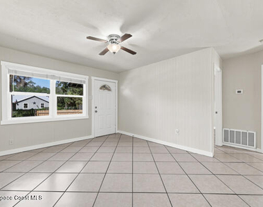 2957 Hartman Lane - Photo Thumbnail 5