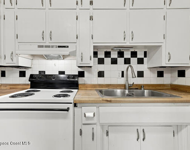 2957 Hartman Lane - Photo Thumbnail 10