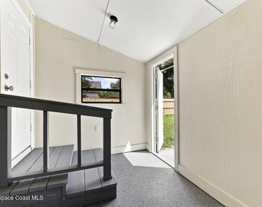 2957 Hartman Lane - Photo Thumbnail 23